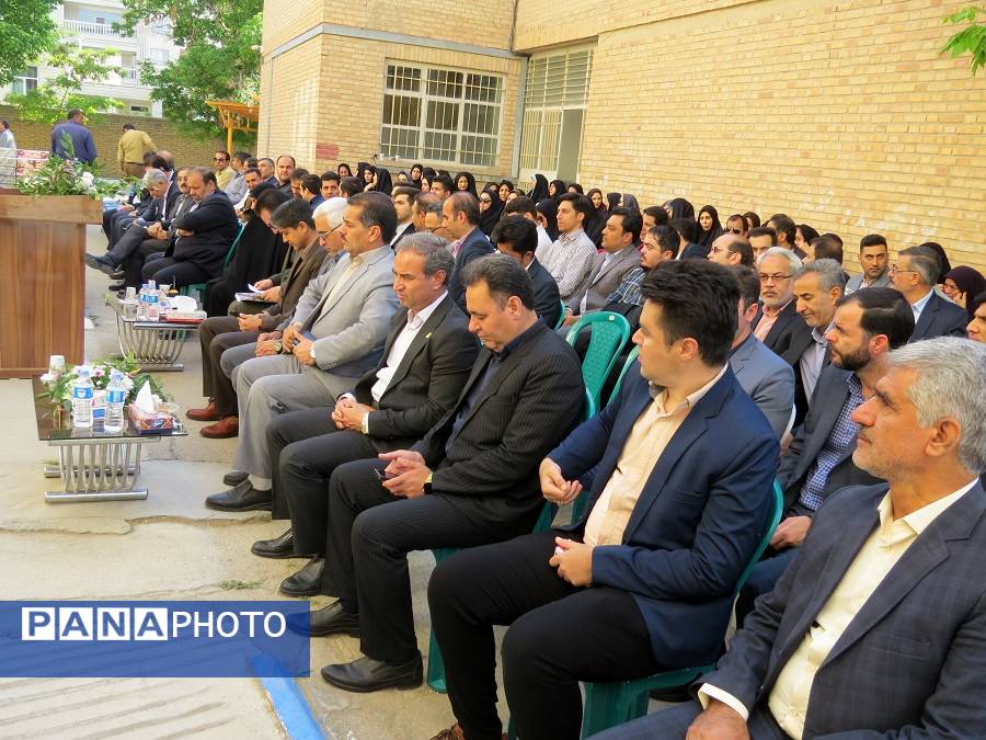 تقدیر از کارکنان ادارهکل آموزش و پرورش خراسان شمالی