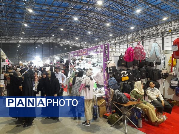 نمایشگاه بین‌المللی لوازم‌التحریر مشهد با استقبال دانش‌آموزان