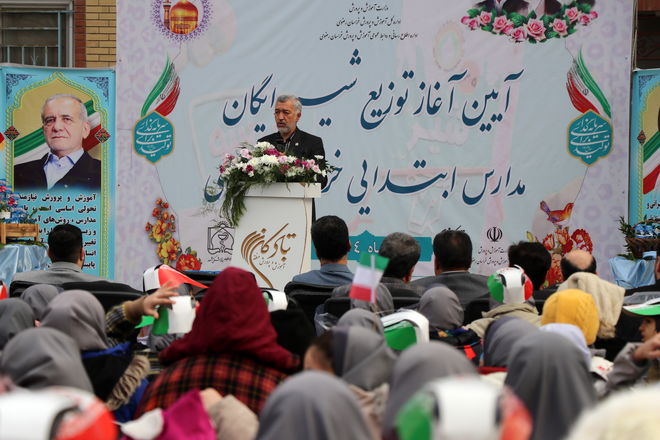 ۴۰ نوبت شیر برای ۸۰۰ هزار دانش‌آموز