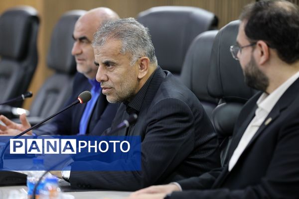 نشست تخصصی قائم مقام سازمان دانش‌آموزی با تشکل‌های پیشتازان در آذربایجان غربی