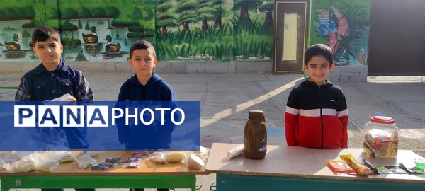 برگزاری بازارچه دانش‌آموزی در مدرسه شهدای فرهنگی شهرستان شیروان