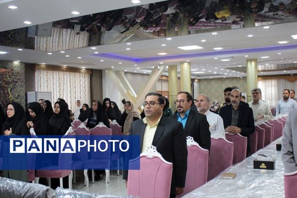 برگزاری اولین جلسه انجمن اولیاء و مربیان دبستان شاهد آقا مصطفی خمینی کاشمر