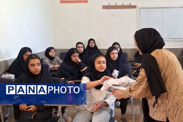 آغاز فصل رویش با جوانه های امید ناحیه 3 شیراز 