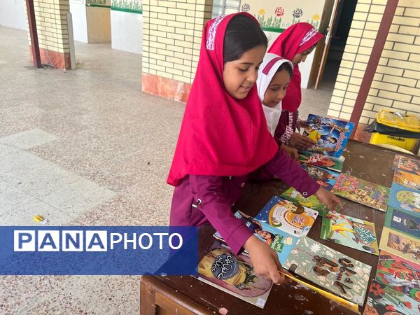 نمایش‌های خلاقانه دانش‌آموزان سیریک به‌مناسبت هفته کتاب