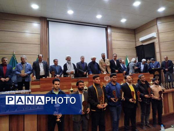 آیین تجلیل از برترین‌های فوتبال و فوتسال شهرستان کاشمر 
