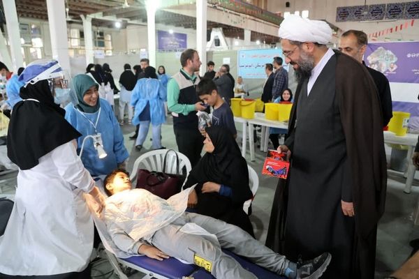 نماینده ولی‌فقیه در استان از رزمایش جهادی سلامت در همدان بازدید کرد