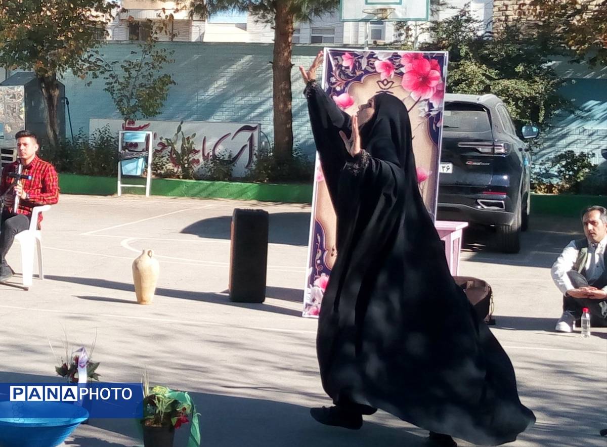 تئاتر خیابانی ارتفاعات الله اکبر در دبیرستان فاطمیه