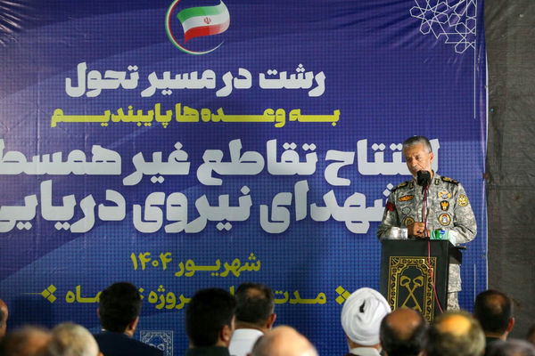 معاون هماهنگ کننده ارتش: رمز موفقیت ادامه راه شهداست