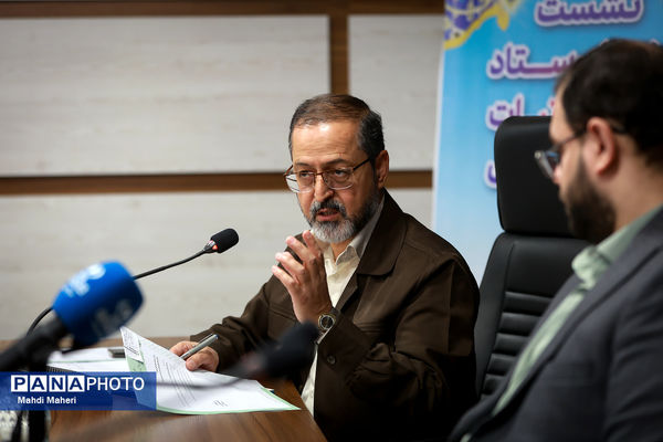 نشست اعضای ستاد عمره و عتبات دانش‌آموزی