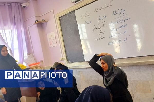 بیست و هفتمین مانور زلزله و ایمنی در دبیرستان مهر نیشابور