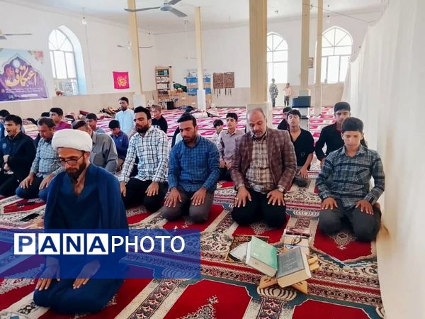 مراسم اعتکاف دانش‌آموزی در مسجد نور سندرک