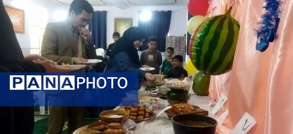 جشنواره تغذیه سالم و سلامت در دبستان پسرانه فضیلت کاشمر