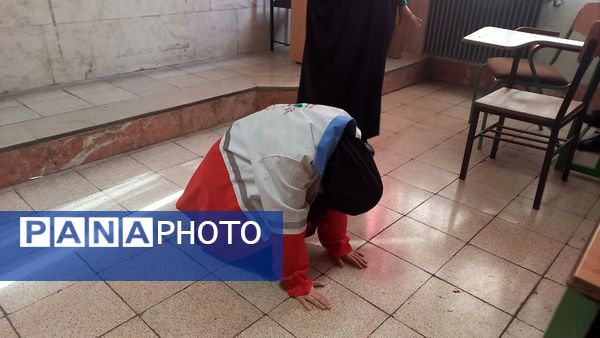 برگزاری مانور زلزله در دبیرستان سردار شهید قاسم سلیمانی 