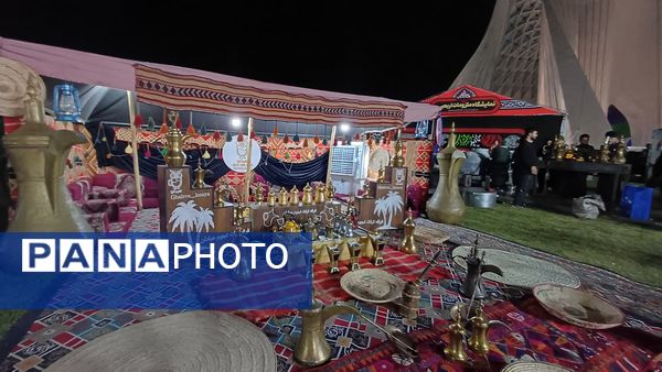 شکوه سوگ در میدان آزادی