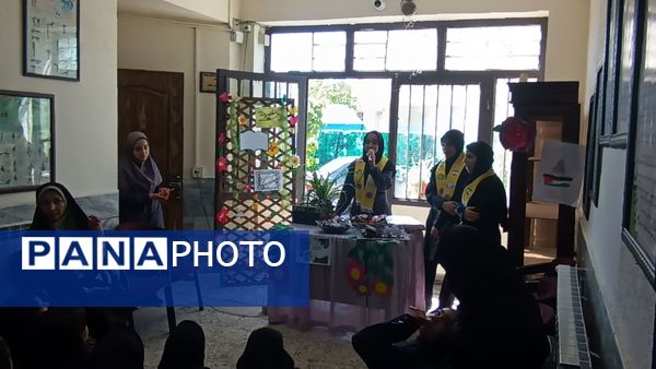 گرامیداشت روز معلم و روز دختر در مدرسه‌ عطیه۲
