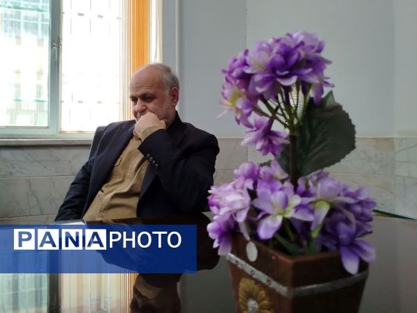 نشست هم‌اندیشی پیشکسوتان امورتربیتی با معاون پرورشی  و تربیت بدنی کاشمر