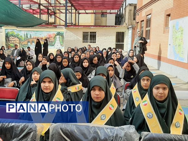 جشن جوانه‌ها ویژه دانش آموزان پایه هفتم در مدرسه حسن‌زاده اصفهانی ناحیه دو