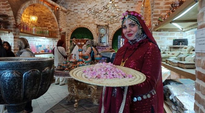 برگزاری پنجمین جشواره گل و گلاب در محلات