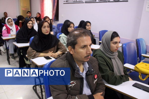  همایش تجلیل از دانش‌آموزان برگزیده مسابقات نانو فناوری، آزمایشگاه و ادبیات استان بوشهر