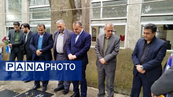 غباروبی از مزار شهدای فرهنگی به‌مناسبت هفته گرامیداشت معلم
