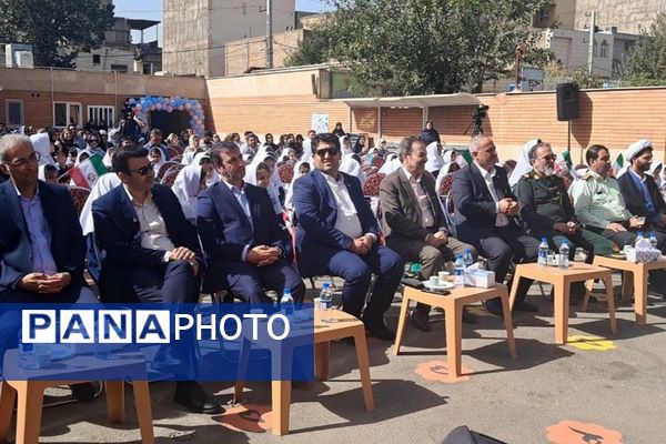 برگزاری جشن شکوفه ها با شعار توسعه عدالت برای ایران برای مدرسه در دبستان حضرت معصومه ناحیه یک شهرری