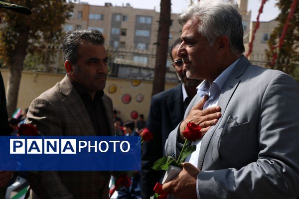 جشن اول مهر و زنگ ایثار در دبستان شهریار