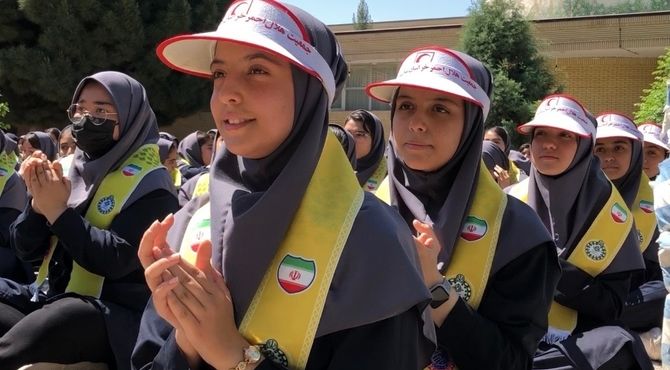 بازدید بازرس سازمان دانش‌آموزی کشور از مدارس تشکیلاتی ناحیه ۵ مشهد