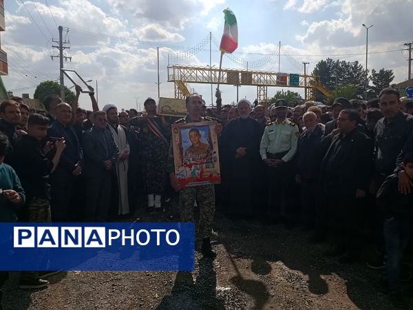 مراسم تشییع و خاکسپاری پیکر مطهر شهید عباس رمضانی در کوهپایه