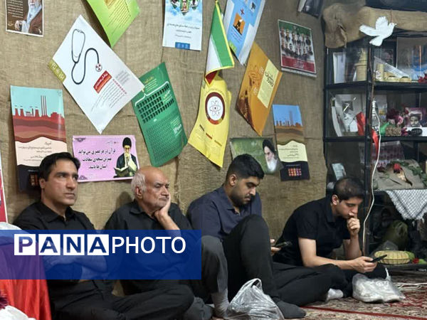 جوانان کاشمری پرچم عزای حسینی را برافراشتند