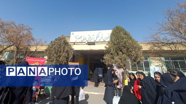 نمایشگاه کتاب در کانون فرهنگی تربیتی ولی عصر(عج) 