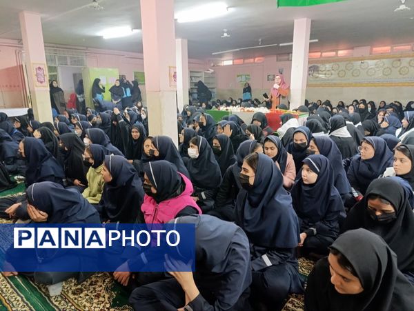 دبیرستان دخترانه شاهد قدسیان میزبان پیکر مطهر شهید گمنام