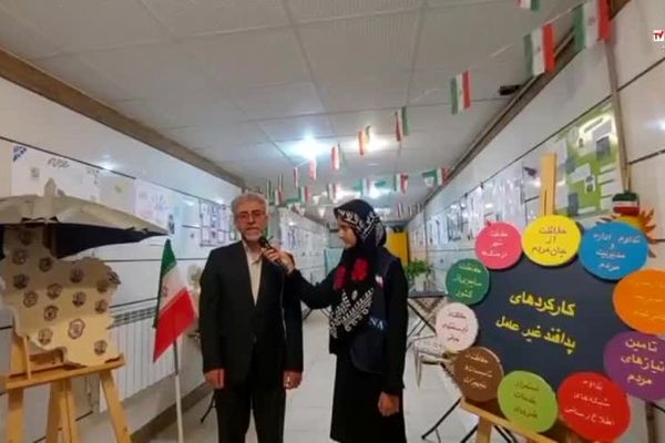 زنگ هفته پدافند غیرعامل در دبیرستان فرزانگان بروجرد 