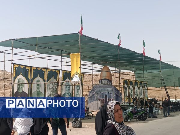 موکبی با رنگ و بوی مقاومت و شهادت 