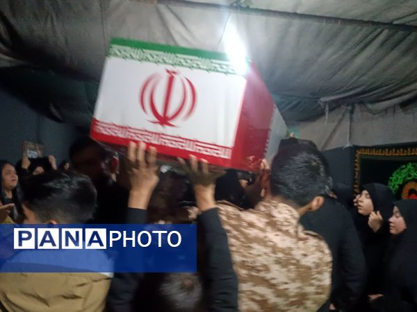 تشییع پیکر شهید گمنام در نمایشگاه یاس کبود 