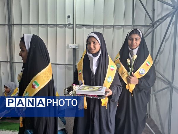 یادواره ۳۴ شهید دانش‌‌آموز و ۵ شهید فرهنگی دفاع مقدس دوازده روزه در مدرسه شاهد شهید مصلحی