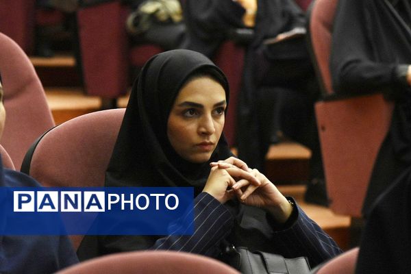 برگزاری دوره‌های توانمندسازی معلمان و مدیران شهرستان پردیس به مناسبت هفته دولت