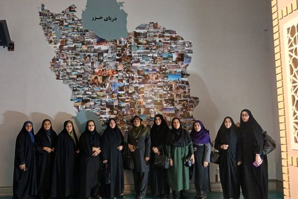 بازدید فرهنگیان بسیجی و دانش‌آموزان ملارد از نمایشگاه هوا و فضا