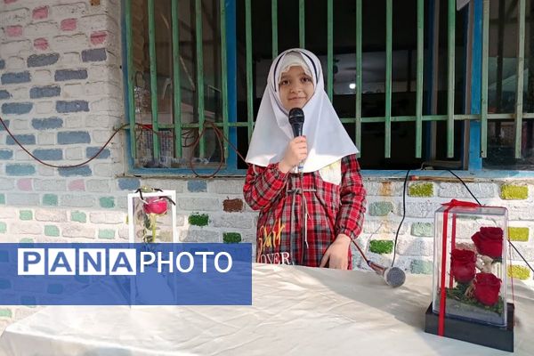 نمایشگاه دستاوردهای دانش آموزی در دبستان دخترانه وحیدکیهانی ناحیه یک شهرری