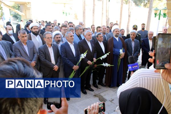 آغاز سفر وزیر میراثفرهنگی کشور به رباطکریم از امامزاده عمادالدین(ع)