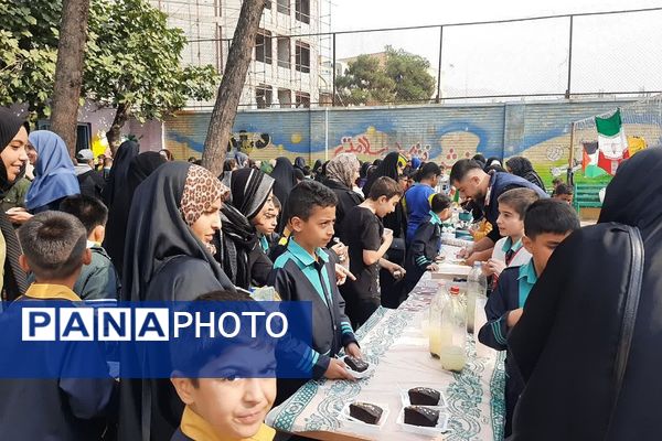 جشنواره غذا برای کمک به مردم فلسطین و لبنان در ناحیه دو شهرری 