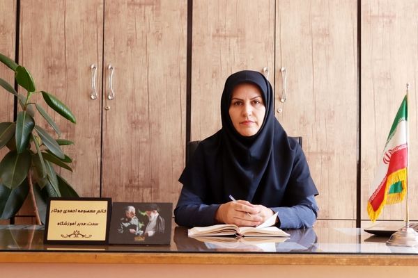شغل معلمی رو انتخاب کردم چون عاشق بچه‌ها بودم!