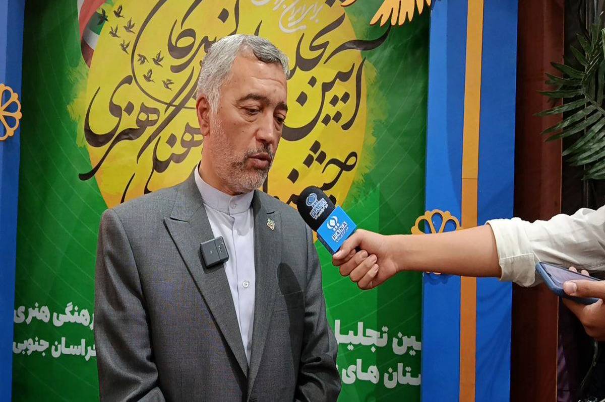 هدف از برگزاری جشنواره فرهنگی هنری کشف استعداد هنری با هویت ملی و اسلامی است