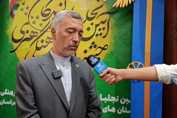 هدف از برگزاری جشنواره فرهنگی هنری کشف استعداد هنری با هویت ملی و اسلامی است