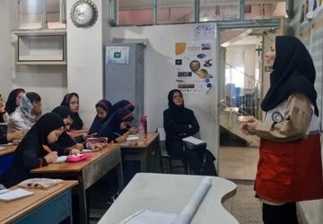 آموزش کمک‌های اولیه در دبستان شهیده سمیه شهرستان قرچک