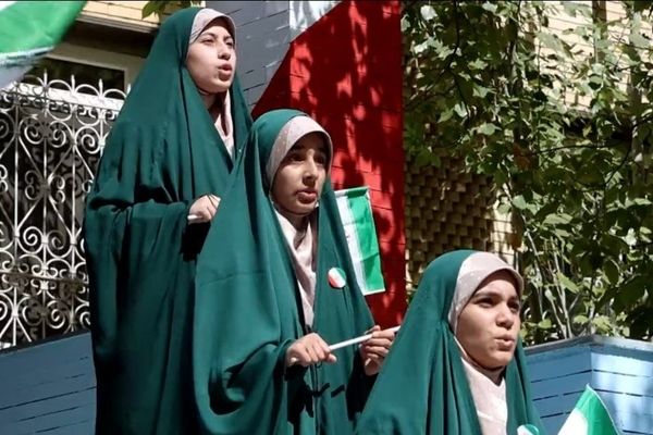 رونمایی از اثر «ایران سرافراز» همزمان با آستانه بازگشایی مدارس در آذربایجان شرقی