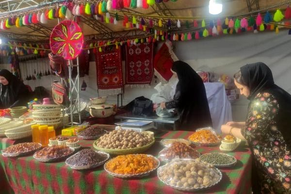 برپایی نمایشگاه صنایع کوچک همزمان با نمایشگاه ملی «پشم تا فرش»در چهارمحال و بختیاری
