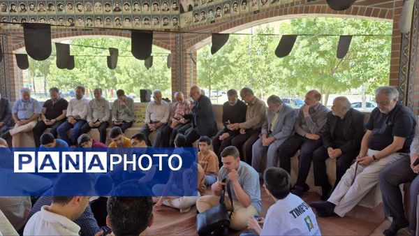 تجدید میثاق قاریان قرآن و اهالی بلده با شهدای گمنام