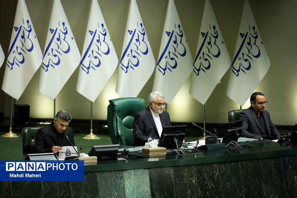 رفاه و آسایش کشور از طریق ایجاد همبستگی ملی میسر می‌شود