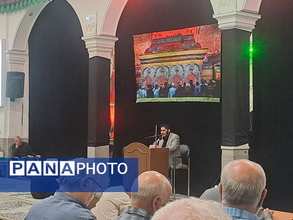 مراسم شب اربعین در مسجد الهادی نیشابور