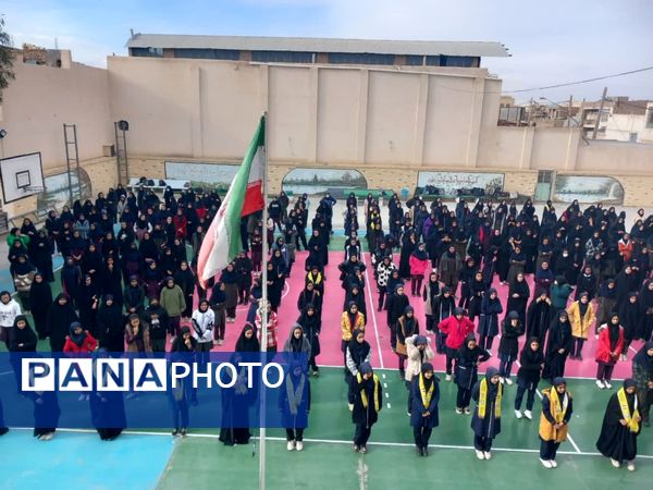 چهارشنبه متفاوت با حضور مدیر آموزش و پرورش ناحیه یک در دبیرستان عفت